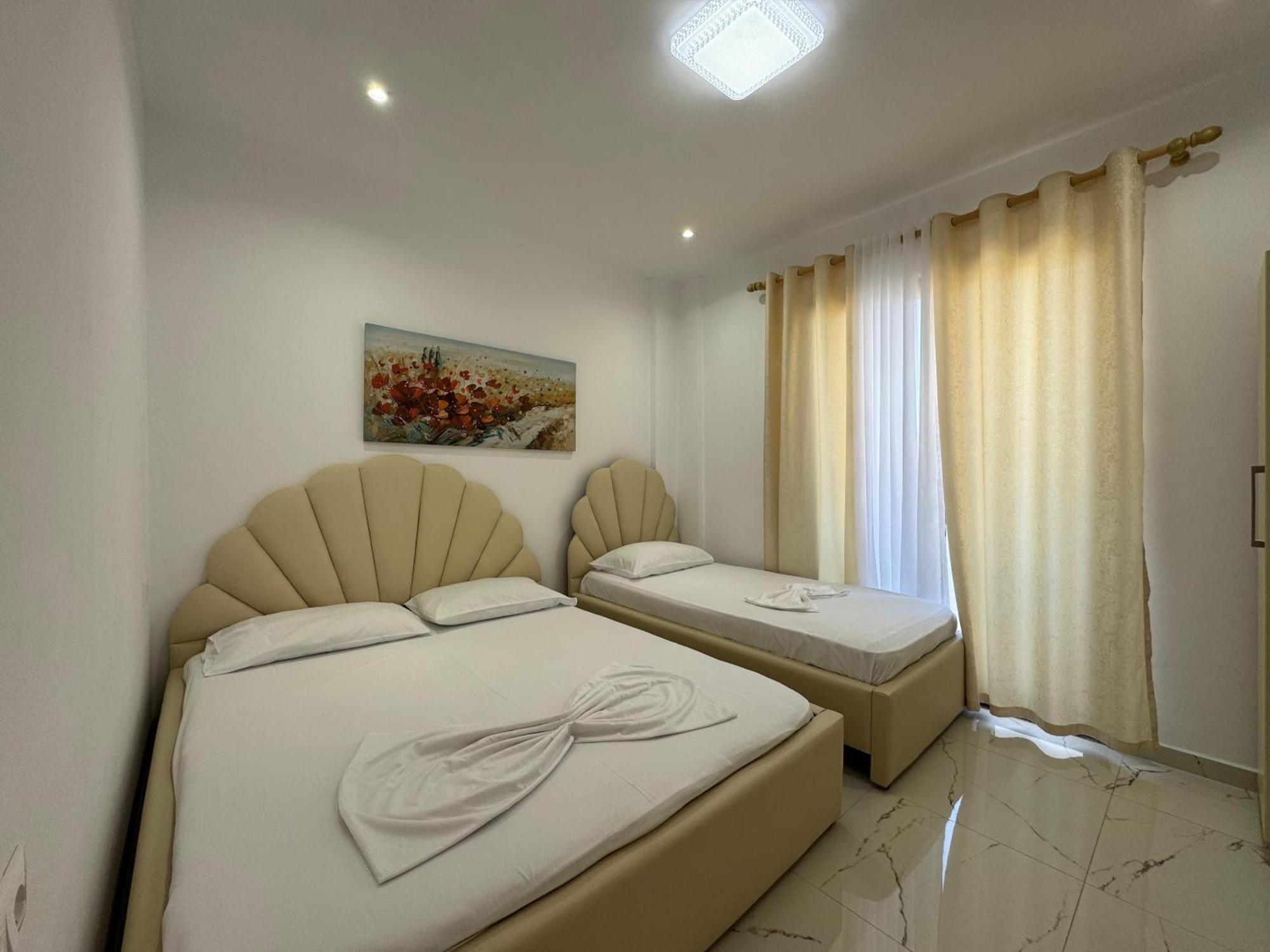 Vila Hergi Sarandë Exterior foto